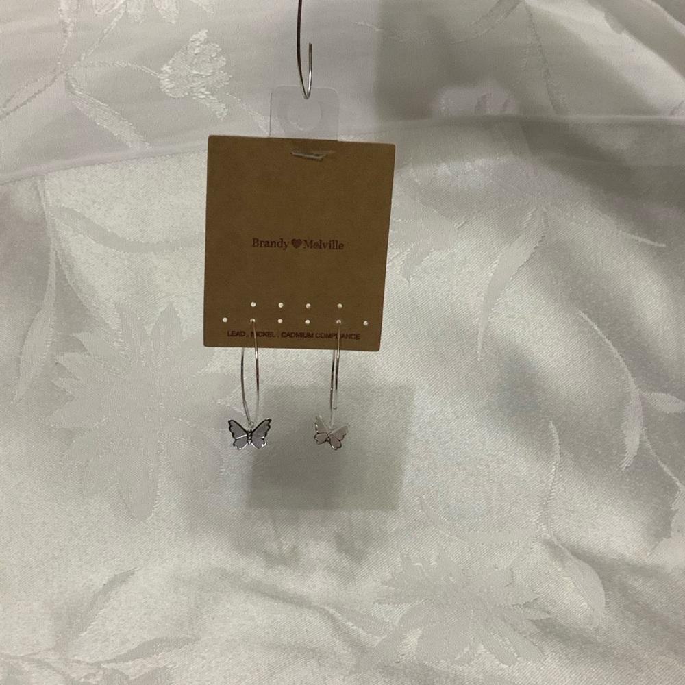 ❗️1 LEFT❗️Brandy Melville silver butterfly earring